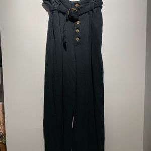 Wide leg high waisted cropped pants | A&F